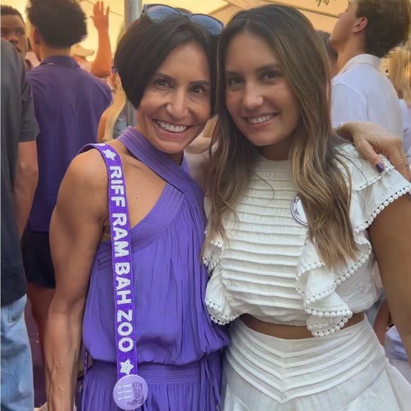 Meet your Posher, Stephanie - Picture 9 of 16